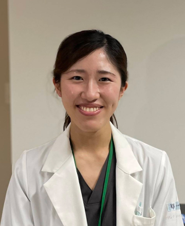 鴻野 芽依 大学院生